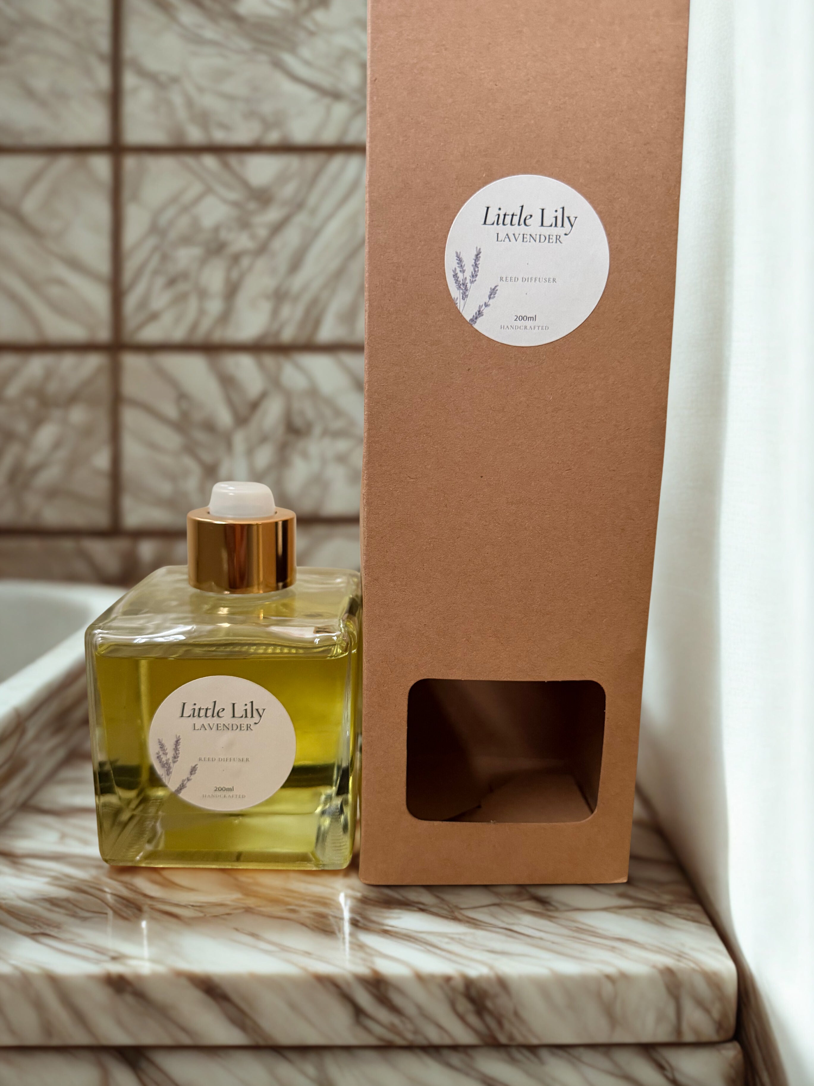 Discover our luxury lavender reed diffuser with long-lasting fragrance for up to 6 months. Perfect for creating a calm and elegant home atmosphere.